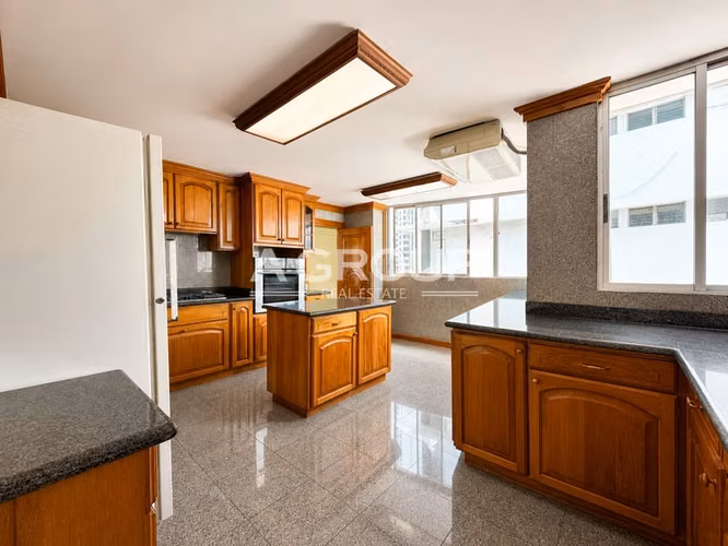 Ritz - Punta Paitilla - Se vende apartamento