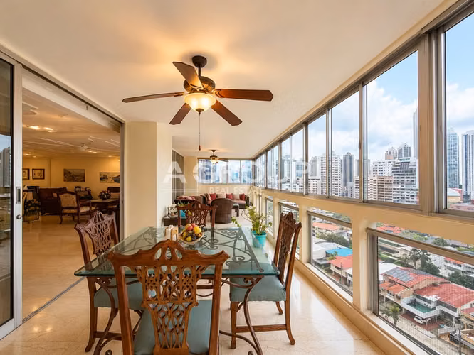 Ritz - Punta Paitilla - Se vende apartamento