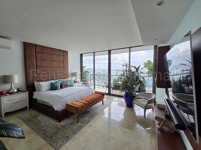 Venta de Apartamento con Línea blanca en Punta Pacifica Ph TOC EC