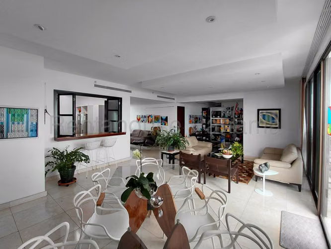 Venta de Apartamento Semi-amoblado en Coco del Mar Ph Dal Mare EC
