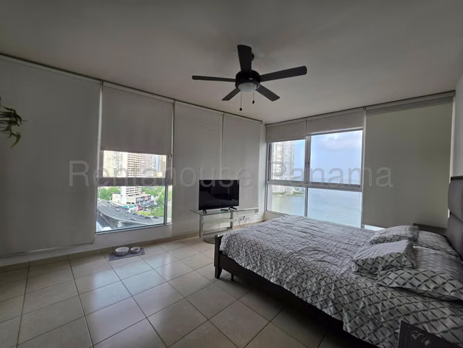 RR ALQUILER DE APARTAMENTO EN AVENIDA BALBOA PH GRANDBAY TOWER