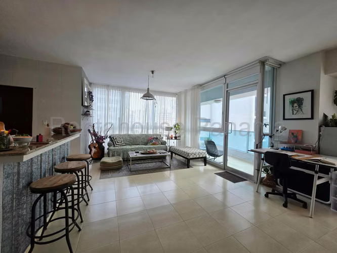 Apartment for sale on Avenida Balboa OF27-439