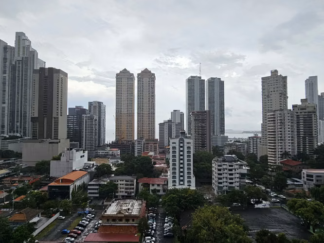 Alquiler de apartamento Amoblado en P.H. The Gray | Calle 50 | Bella Vista. ER
