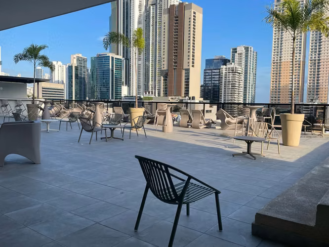 Alquiler de apartamento Amoblado en P.H. The Gray | Calle 50 | Bella Vista. ER