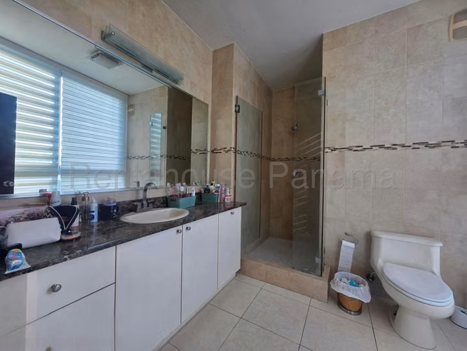 Alquiler de Apartamento amoblado en Avenida Balboa