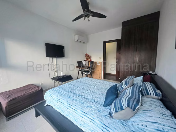 Alquiler de Apartamento amoblado en Avenida Balboa
