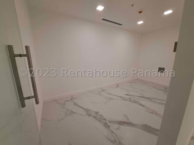 Consultorio en Costa del Este - Venta