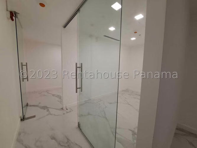 Consultorio en Costa del Este - Venta