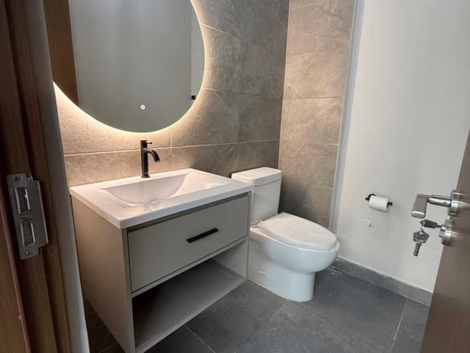 ALQUILER DE OFICINA REMODELADA EN PH PRIME TIME, COSTA DEL ESTE (3)