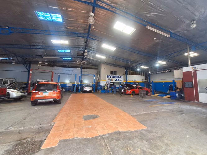 Rental Galera in park lefebre 700 meters with offices, Gran Espacio.