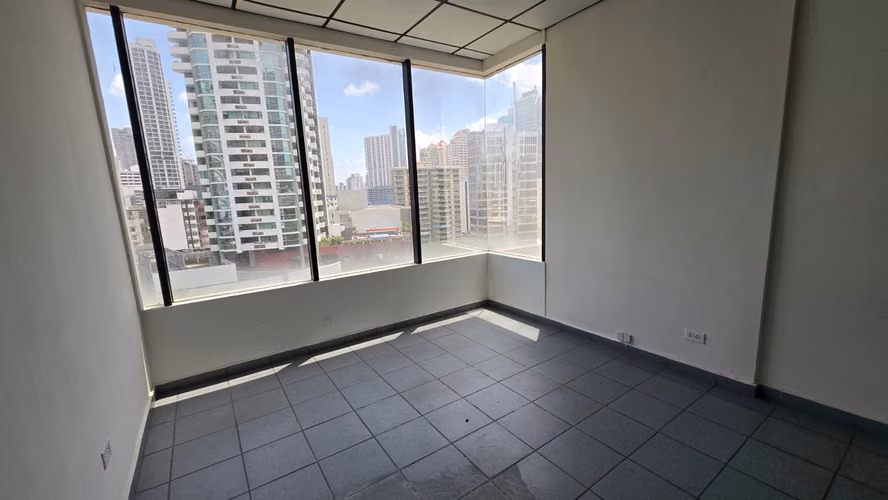 Oficina en Calle 50 — 70 m² | PH Global Plaza