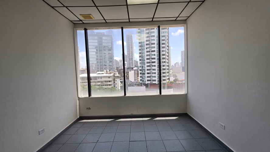 Oficina en Calle 50 — 70 m² | PH Global Plaza
