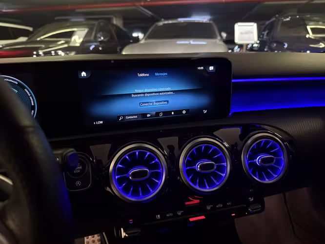 MERCEDES-BENZ A200 SEDÁN 2019