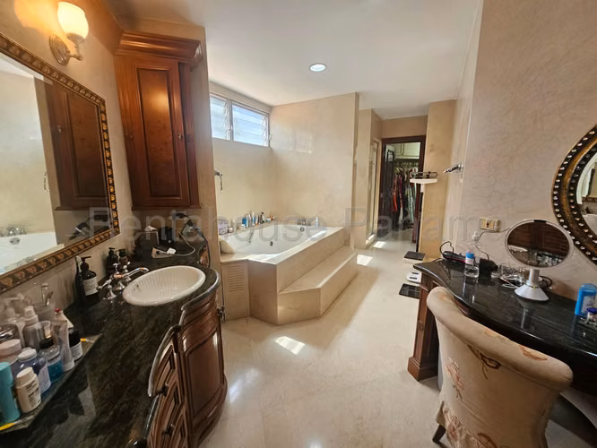 Venta de Casa en Altos del Golf Casa Unifamiliar Solo Cliente Directo LFC - Imagen 12