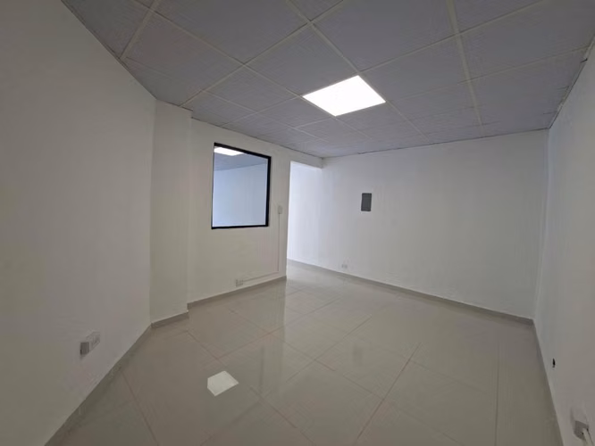 Se alquila local comercial 70 m2 en Los Ángeles/ El Paical