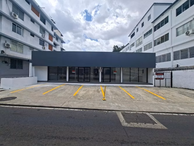 Se alquila local comercial 90 m2 en Los Angeles/ El Paical