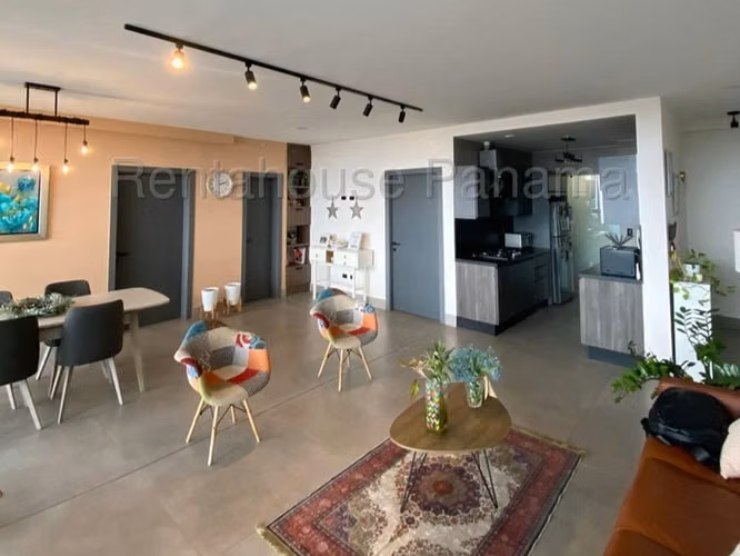 Alquiler de Apartamento Amoblado en Coco del Mar DPV