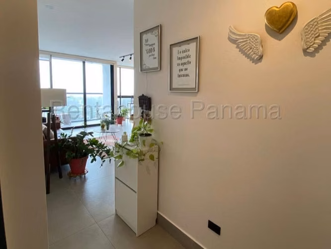 Alquiler de Apartamento Amoblado en Coco del Mar DPV