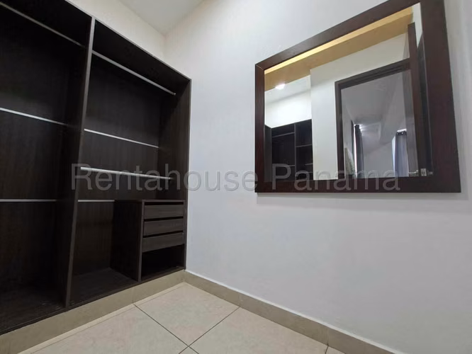 Alquiler de Apartamento en Avenida Balboa Ph Rivage NS