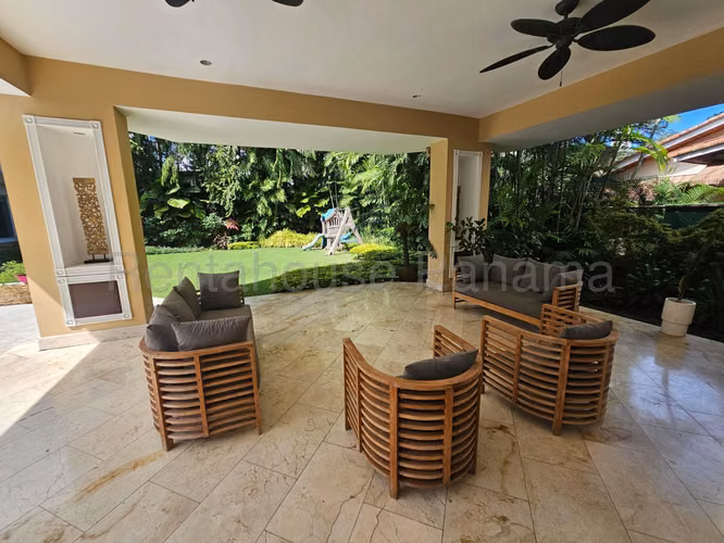 Venta de Casa en Altos del Golf Casa Unifamiliar NS