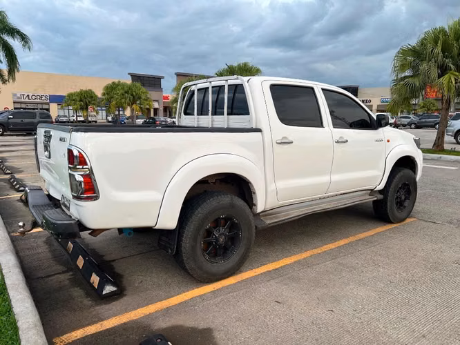 Vendo Hilux Vigo 2015 4x4
