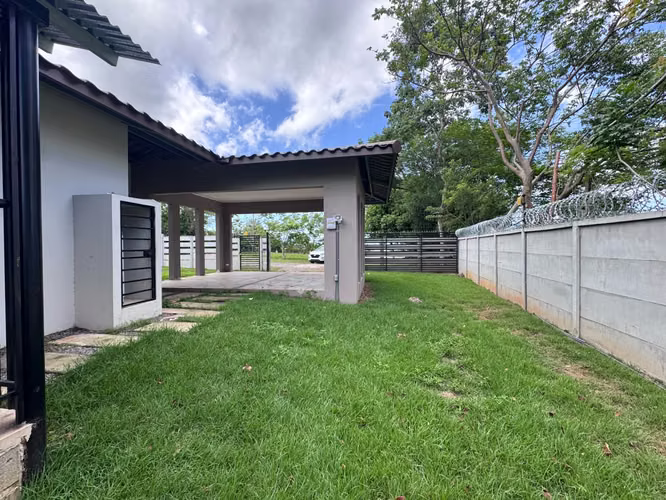 CASA NUEVA EN ALQUILER EN UNA ZONA EXCLUSIVA DE SAN PABLO - Imagen 9
