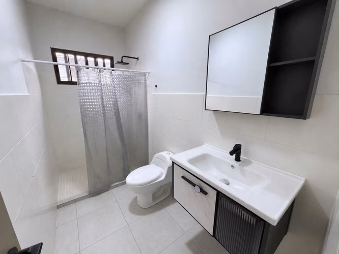 CASA NUEVA EN ALQUILER EN UNA ZONA EXCLUSIVA DE SAN PABLO - Imagen 2