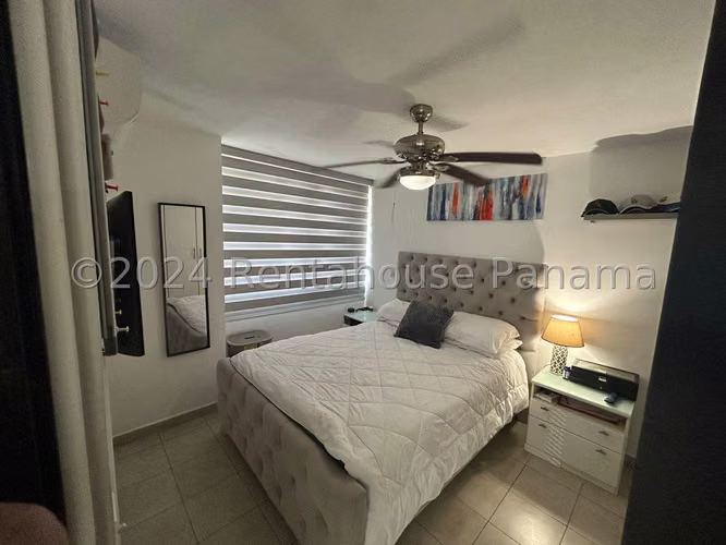 Venta de apartamento en Ph Cosmopolitan Towers 27MVCH466
