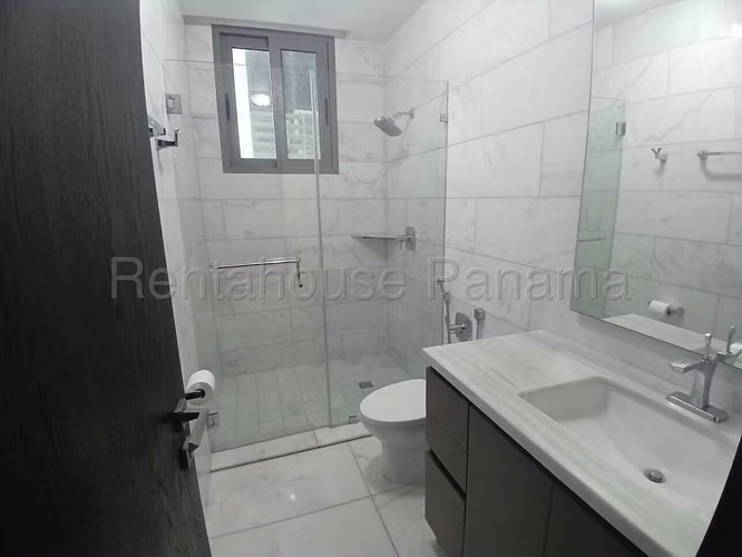 Se Alquila Apartamento en Paitilla LA26-7787