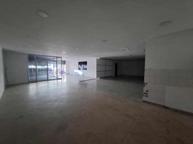 Alquiler de local comercial en transistmica