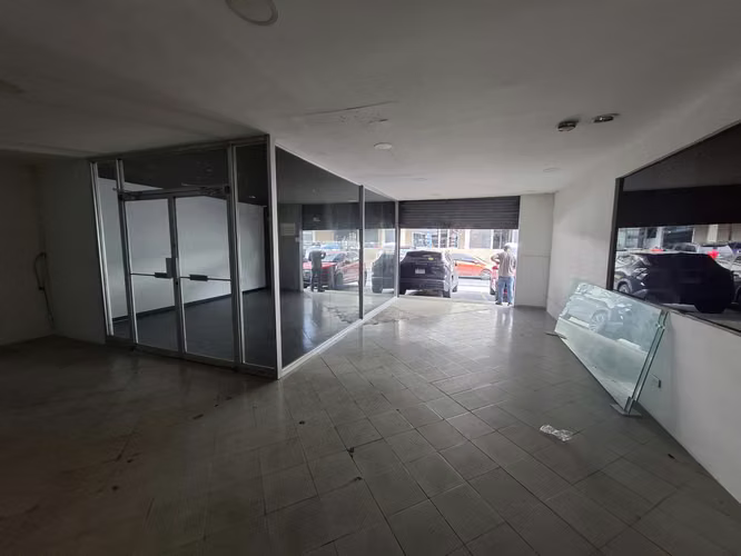 Alquiler de local comercial en transistmica
