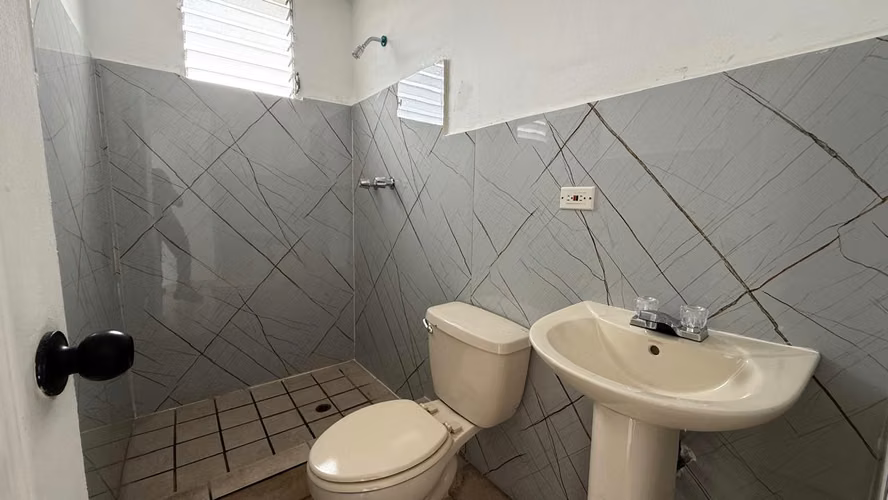 Apartamento en Alquiler Hato Pintado - 71m2 - 3 REC - CERCA DEL METRO