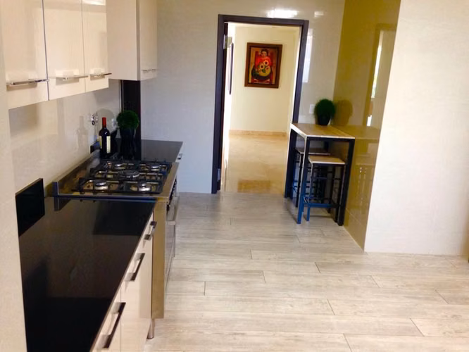 VENDO APARTAMENTO EN PH ALLURE