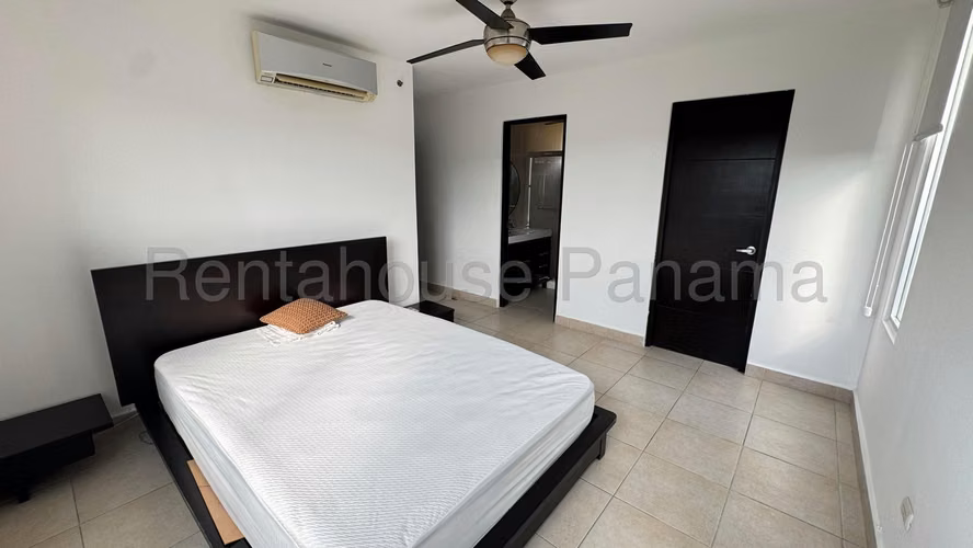 Apartamento en Venta en Clayton. PH CLAYTON PARK I. 27LDC54