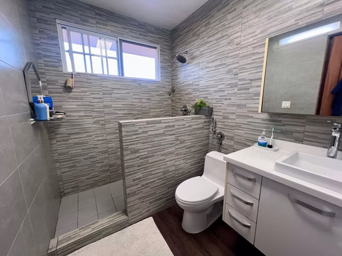 Casa en Venta y Alquiler – Residencial Castel Novo