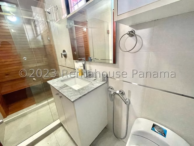 Casa en Venta en Villa Lucre AFC 26-3037