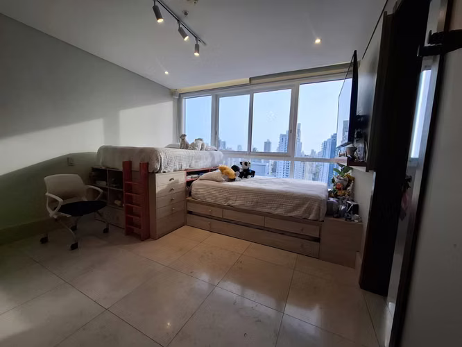 Se alquila apartamento amoblado en Coco del Mar.