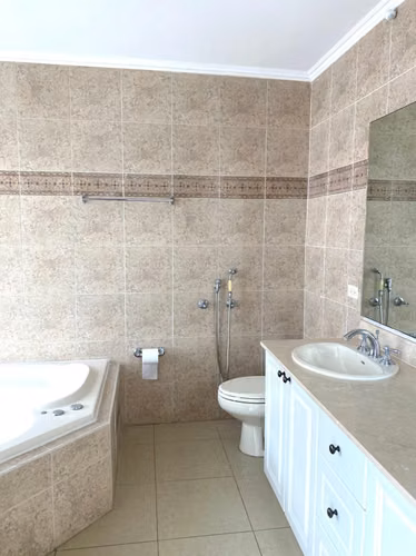 ¡En Alquiler! Amplio Apartamento con Línea Blanca, PH Sol Marina - Imagen 9