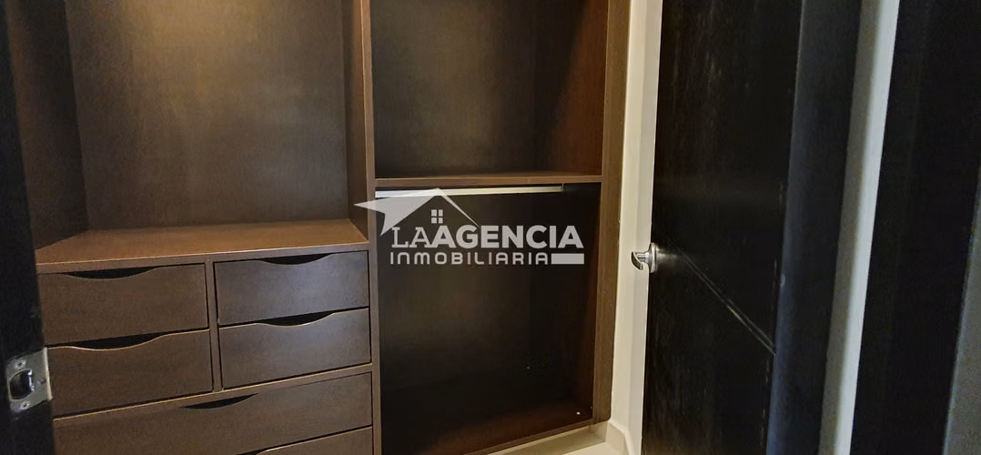 Albrook, Venta de Apartamento en Embassy Village con amplia terraza - Imagen 9
