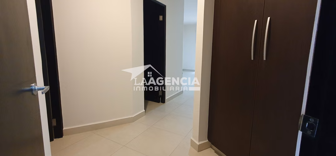 Albrook, Venta de Apartamento en Embassy Village con amplia terraza - Imagen 6