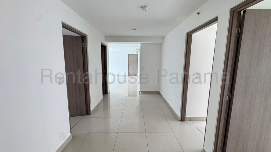 Alquiler de  Espectacular y Amplio Apartamento en Albrook 27*454Mfk