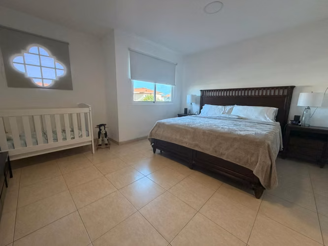 Venta de Casa en Villa Valencia, Costa Sur