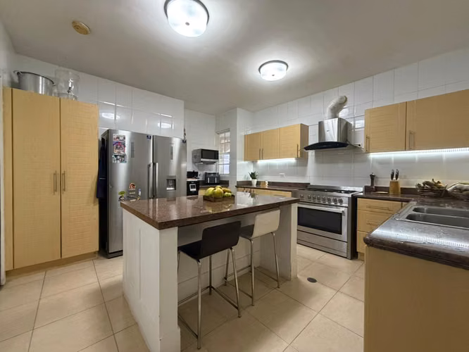 Venta de Casa en Villa Valencia, Costa Sur
