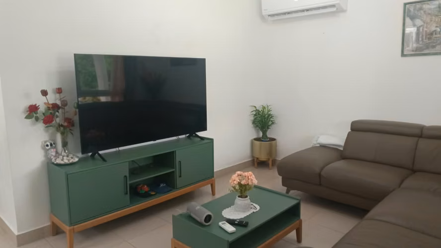 Casa Semi Amoblada en Venta en New West Costa Verde | 3 Recámaras | Paneles Solares