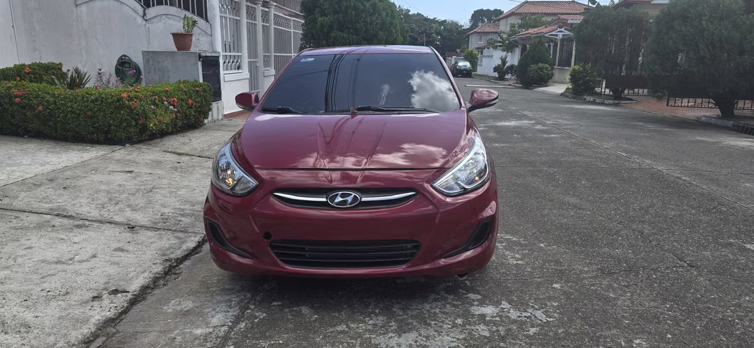 Alquiler de HYUNDAI Accent 2020 $165 semanal