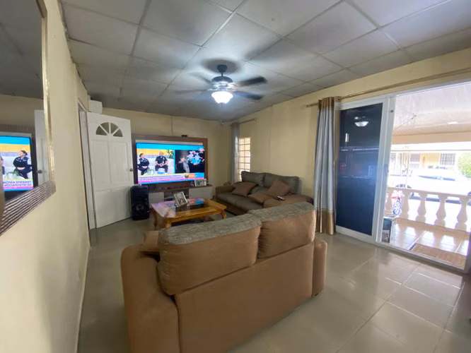 House for Sale with Pool | 4 Bedrooms | 319 m² Lot | Las Cumbres