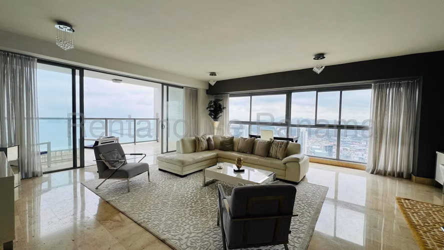Venta de Elegante Apartamento Con Iluminacion natural en Av Balboa 27*462Mfk