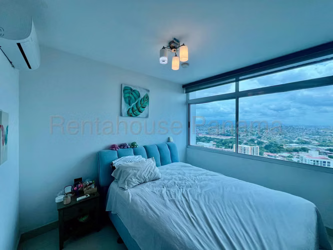 Vendo Apartamento en 12 de Octubre KA25-8451