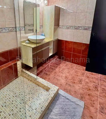 Vendo Apartamento en El Cangrejo KA26-5765