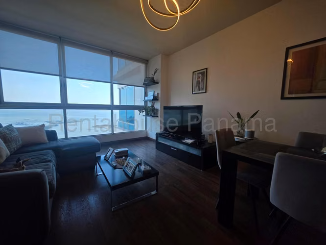 Apartamento Amoblado en Alquiler en Avenida Balboa 27PPM434